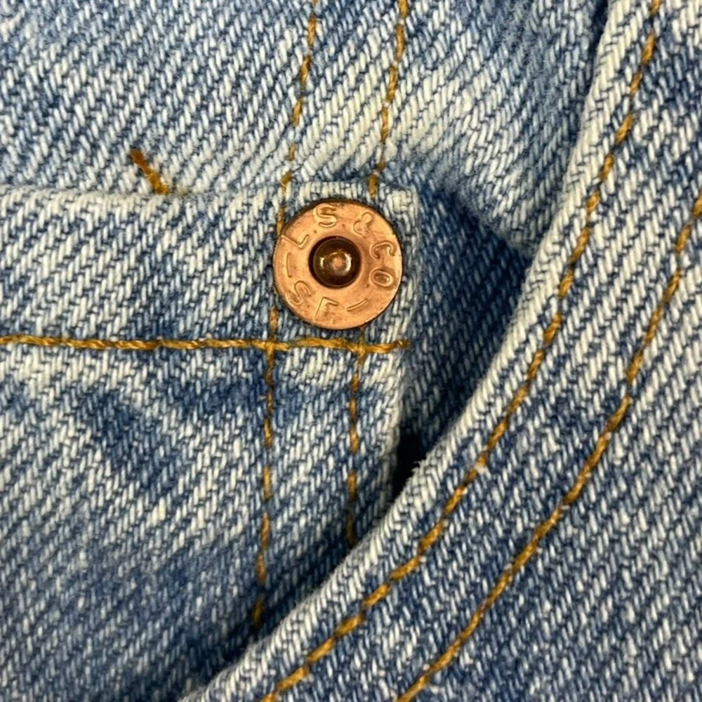 Levis 560 Red Tab Jeans Womens‎ 29x32 Light Wash Vintage 90s Loose Tapered USA